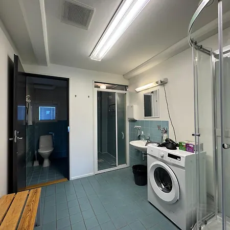 Kotimaailma - Hostellihuone 2 بيت شباب كوكولا
